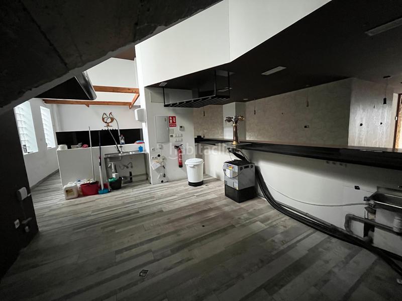 Foto e3f3aa2f-cd2e-41f1-b1a7-a0249e4cb7e2. Local comercial local en venta - zona centro en Mercado Alicante