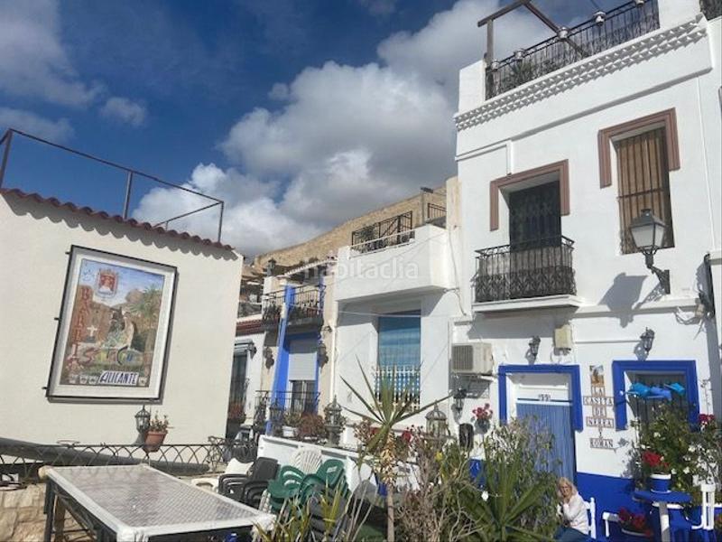 Foto 03b11ad6-4662-4a87-a634-0e52097e30bc. Casa a schiera con riscaldamento in Casco Antiguo - Sta. Cruz - Ayuntamiento Alicante