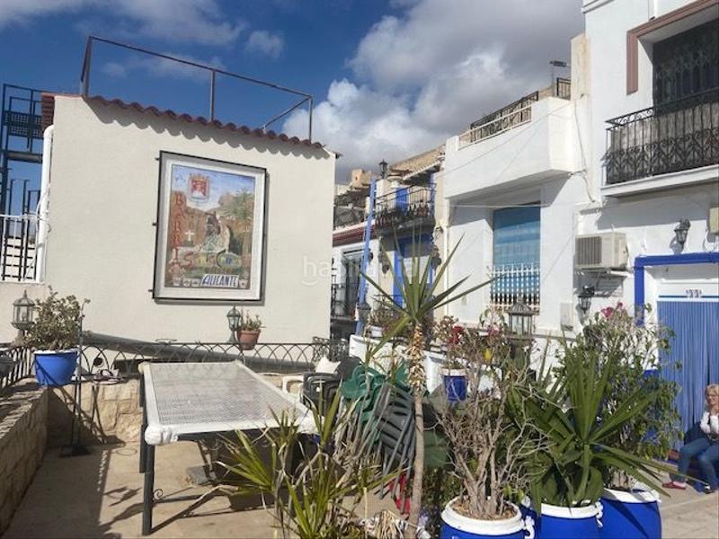 Foto 37b51598-4423-414c-9fac-8f344190b2f6. Casa a schiera con riscaldamento in Casco Antiguo - Sta. Cruz - Ayuntamiento Alicante