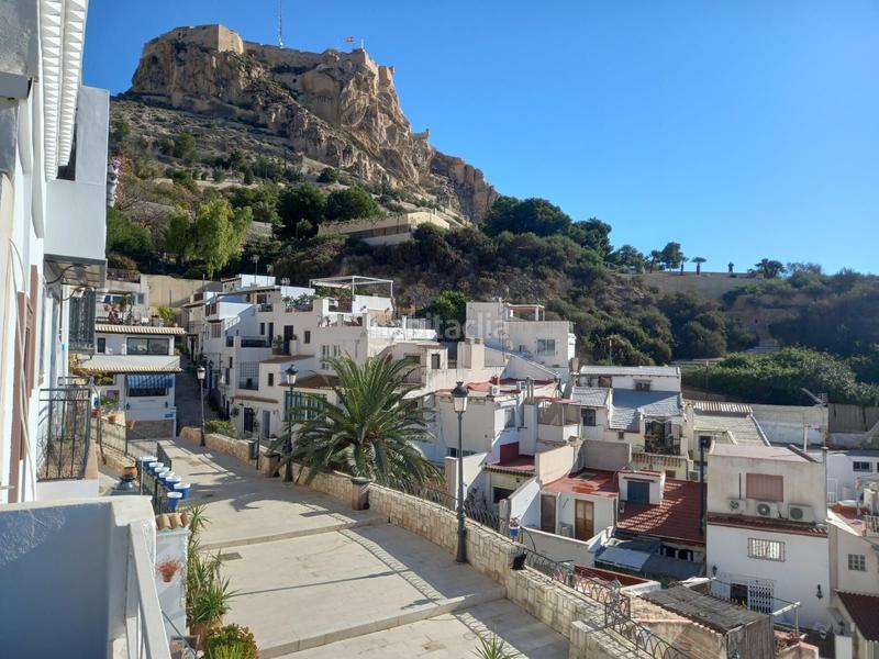 Foto e1e37c5b-bb78-448f-b678-e4742aebdb3c. Casa a schiera con riscaldamento in Casco Antiguo - Sta. Cruz - Ayuntamiento Alicante