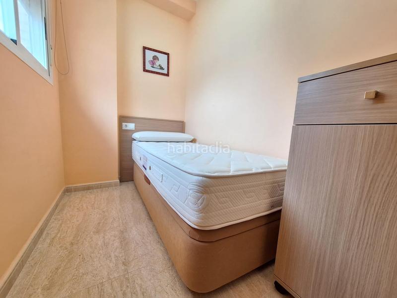 Foto 9683abc2-f4b8-4578-88a5-ae1aca560be6. Apartamento piso a 100 metros de la playa a pie de calle en Chilches