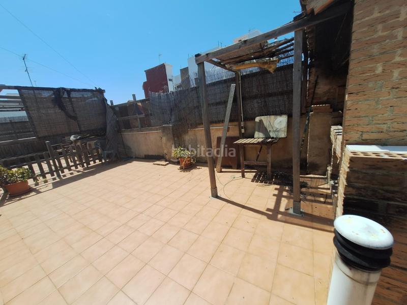 Foto bd08539a-337a-4034-af1b-f429ba9084c8. Casa exclusiva 3casas! casa con doble terraza y espacio para soñar en el centro . en Catarroja