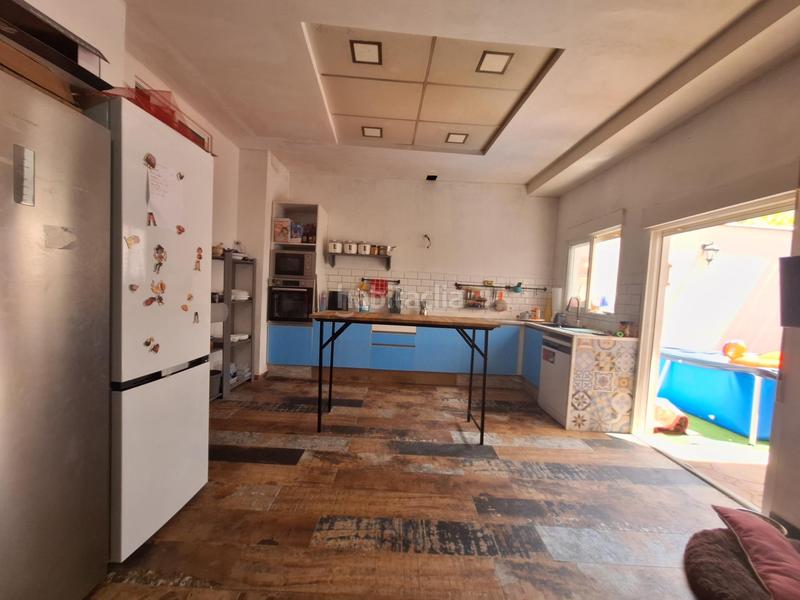 Foto d8a56e8f-cc89-4a1c-a9d9-140c2a7d35c7. Casa exclusiva 3casas! casa con doble terraza y espacio para soñar en el centro . en Catarroja