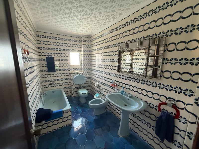 Foto 21130b32-c7fd-44c9-aff8-2b3f0e1d426d. Xalet amb aparcament piscina a Monserrat