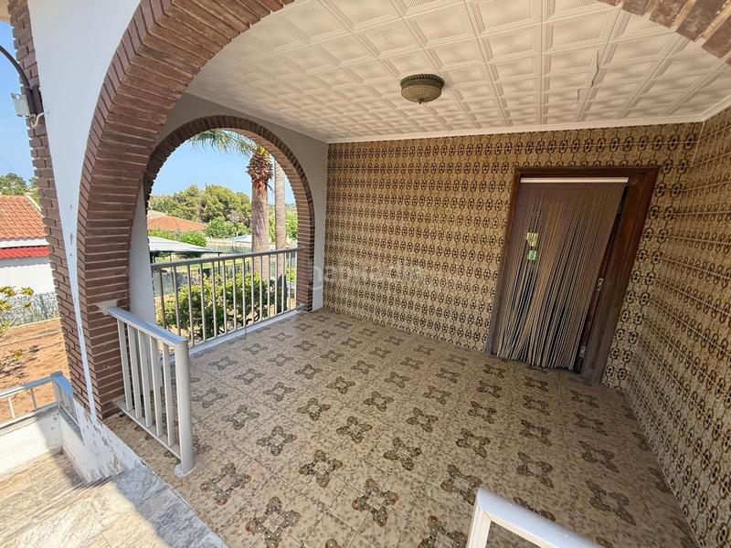 Foto ad70d21a-e4b7-40f1-8606-113abe70a18a. Xalet amb aparcament piscina a Monserrat