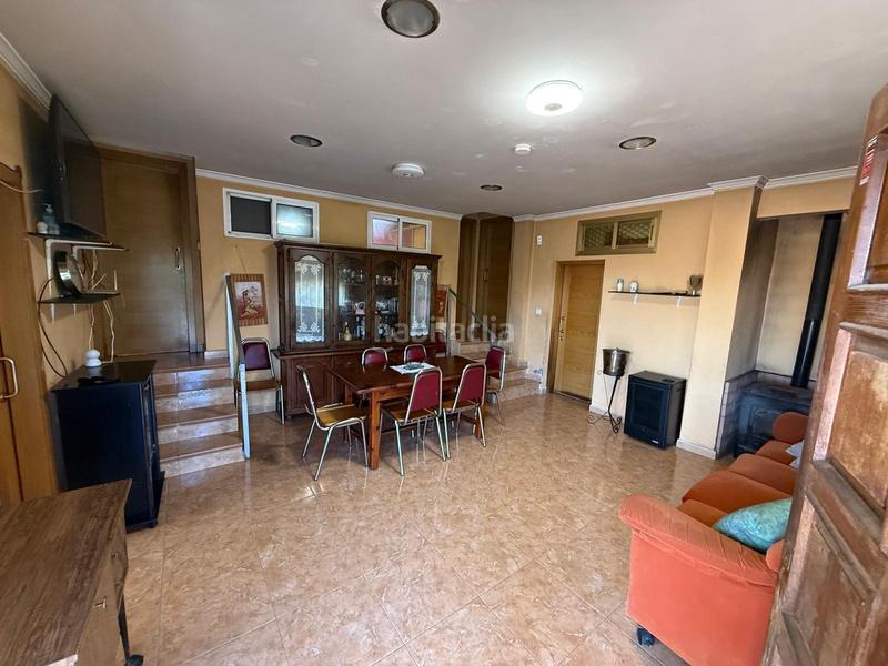 Foto 80a21631-8b2a-4bad-aed3-4c374daa20f1. Xalet amb piscina a Catadau