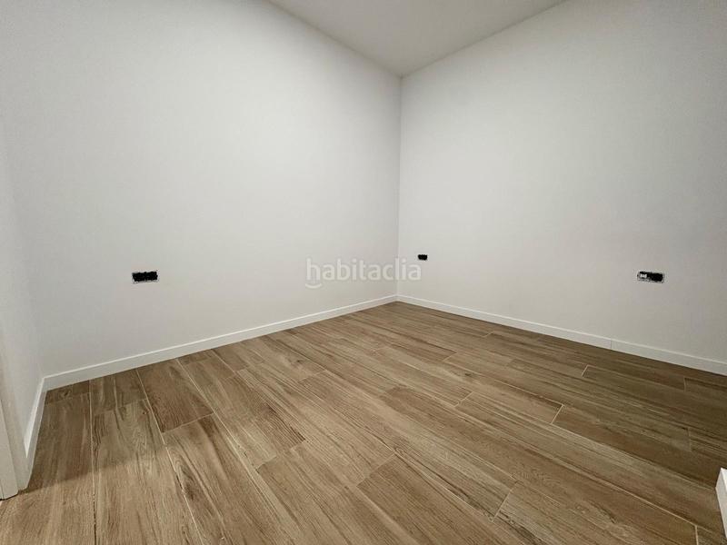 Foto 1d5a91c2-2710-43b5-879f-038cfbbf8e62. Alquiler planta baja  de obra nueva en Benetússer