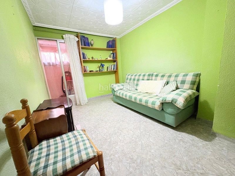 Foto 0bc58289-25e2-4b78-98c2-15db93546f71. Piso  en Benetússer