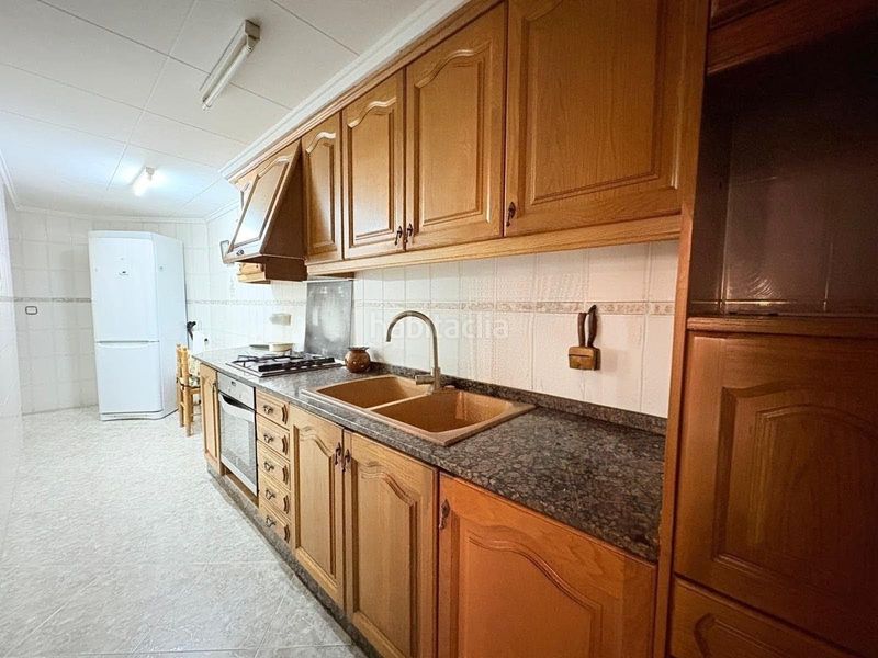 Foto d58d1d93-b41a-47f3-b7cc-1f9495255a2f. Piso  en Benetússer