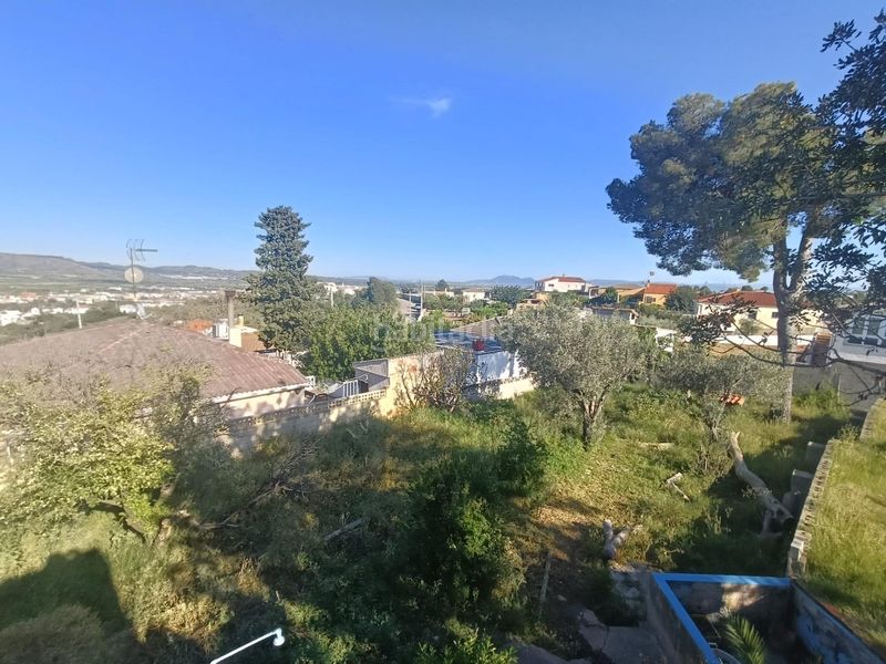 Foto 54d557cf-b4db-4480-9bae-5ce937b2df98. Chalet  en Llombai