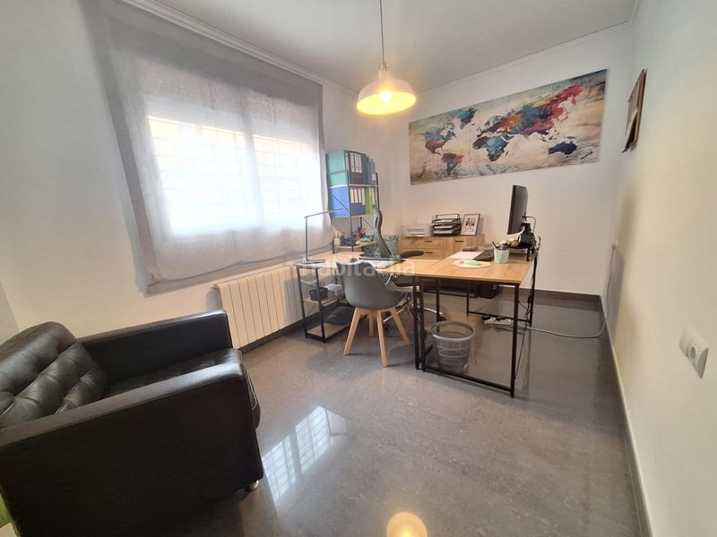 Foto 6eec1033-b23b-4380-966b-accb4beb65ce. Casa amb aparcament a Alginet