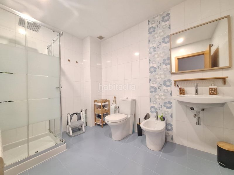 Foto b6198ffd-fb88-4f2c-8d40-21620cd4f05d. Casa amb aparcament a Alginet