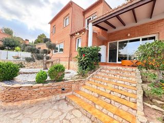 Chalet in Alfinach - Monasterios. Casa o chalet independiente en alfinach