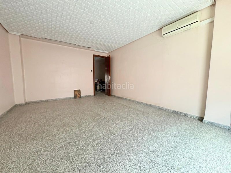Foto 155c6b2a-8383-4b31-87bf-74af21044c8a. Casa amb aparcament a Alfafar
