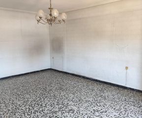 Pis a Alfafar. Amplio piso en el corazón del casco antiguo de alfafar por 169,0