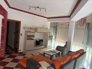 Lloguer Pis a Pueblo de Cullera. Piso en alquiler en pleno centro de cullera  3 habitaciones y as
