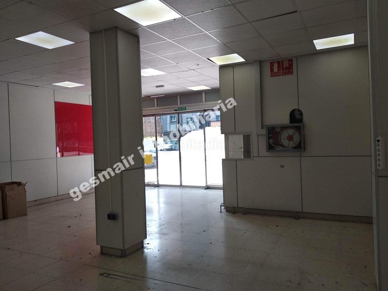 Foto 23dd18b4-610c-4996-95c4-61d769c9f14a. Alquiler local comercial en Zona de Plaza de Barcelos Pontevedra