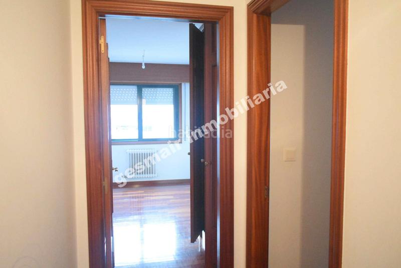 Foto 68fa60d7-d573-430e-ad7d-82a2aa1ff79f. Appartamento con riscaldamento parcheggio in Zona de Plaza de Barcelos Pontevedra