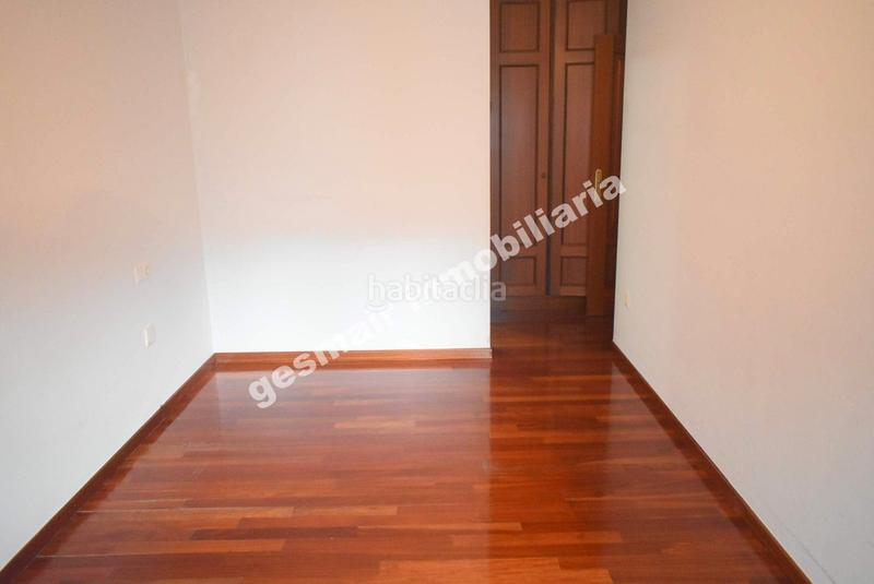 Foto ea164b2c-b87e-4958-b097-fa6a1e543e91. Appartamento con riscaldamento parcheggio in Zona de Plaza de Barcelos Pontevedra