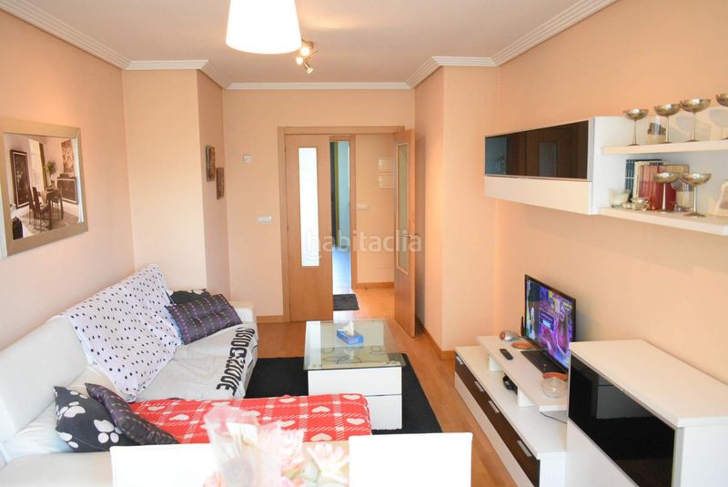 Foto d4ab5184-99a7-4b64-9342-2fa3f155f6cd. Apartament amb calefacció aparcament a A Parda Pontevedra
