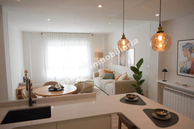 Foto b6b85757-06c3-43d6-8a0d-76d17720749e. Flat with heating in Zona de Plaza de Barcelos Pontevedra