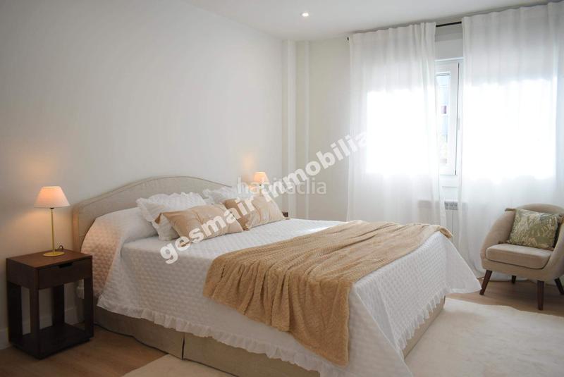 Foto b3e86f26-2727-463c-9716-372cce2dd978. Piso en Zona de Plaza de Barcelos Pontevedra