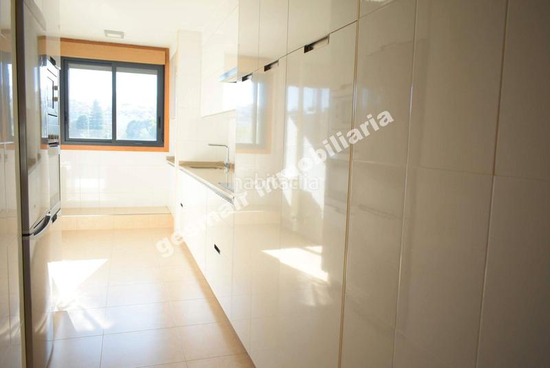 Foto 101d3f56-4639-4dca-8b8d-65c8973646d2. Àtic amb calefacció aparcament a Zona de Plaza de Barcelos Pontevedra