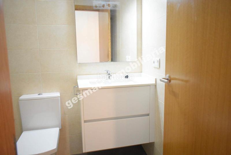 Foto 2ac87d9c-c11b-4b10-b252-fa961181b0a0. Àtic amb calefacció aparcament a Zona de Plaza de Barcelos Pontevedra