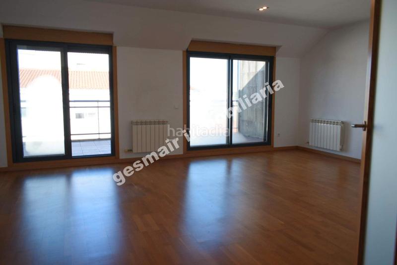 Foto 814e4c82-e88d-481e-8df0-0cac7a349fcd. Attique avec chauffage parking dans Zona de Plaza de Barcelos Pontevedra