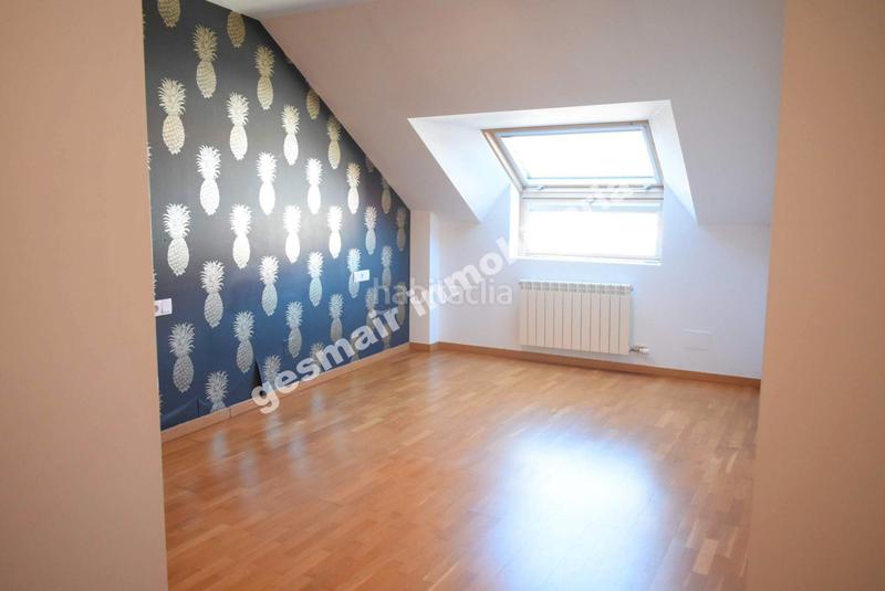 Foto 8e6862e7-00fb-4a9b-b866-023e3483d21b. Attique avec chauffage parking dans Zona de Plaza de Barcelos Pontevedra