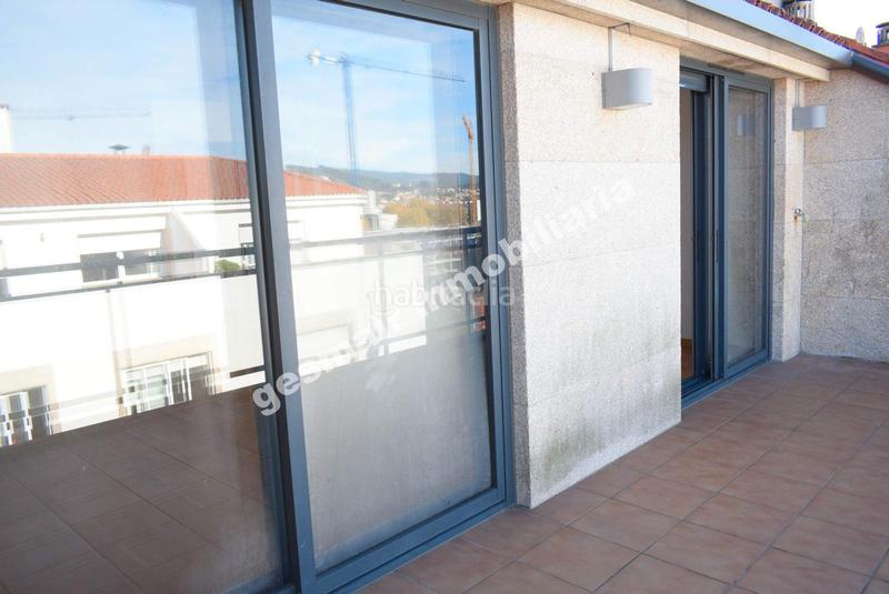 Foto ae5a3400-bcb5-4118-ac40-fac816361dbf. Attique avec chauffage parking dans Zona de Plaza de Barcelos Pontevedra