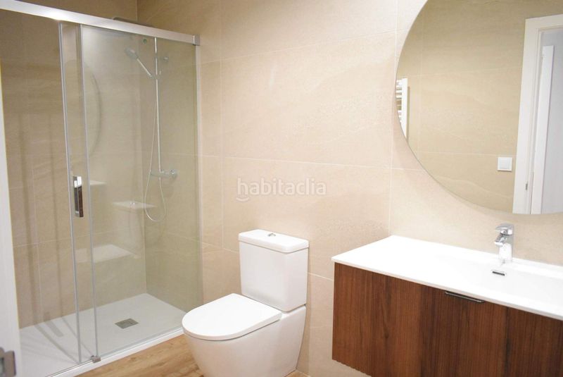 Foto b0cf8872-d5c5-4fb7-8fcc-64966ea0a250. Pis amb calefacció aparcament a Zona Fernández Labreda Pontevedra