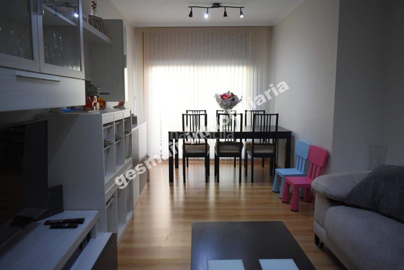 Foto 5d0e75bb-a6b4-4816-a02b-78ae48220733. Pis amb calefacció aparcament a o burgo - campus universitario Pontevedra