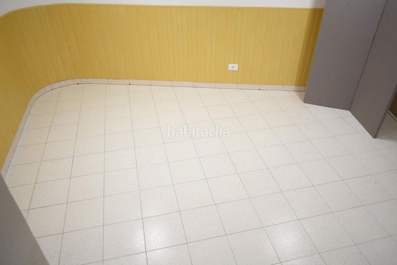 Foto 2d70feaa-9849-411b-9e2b-1d11f54e18ad. Rent business premise in Centro - Echegaray Pontevedra