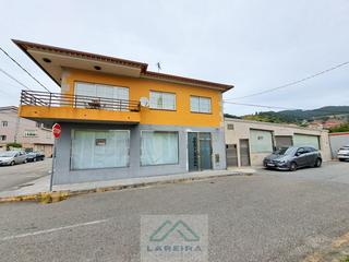 Lloguer Local Comercial  Estrada da guia. Amplio local de hostelería