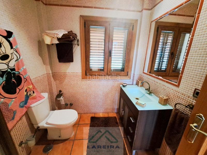 Foto 17ce79b0-b38c-46c2-b37c-c14bb64769a6. Casa  con piscina. en Redondela
