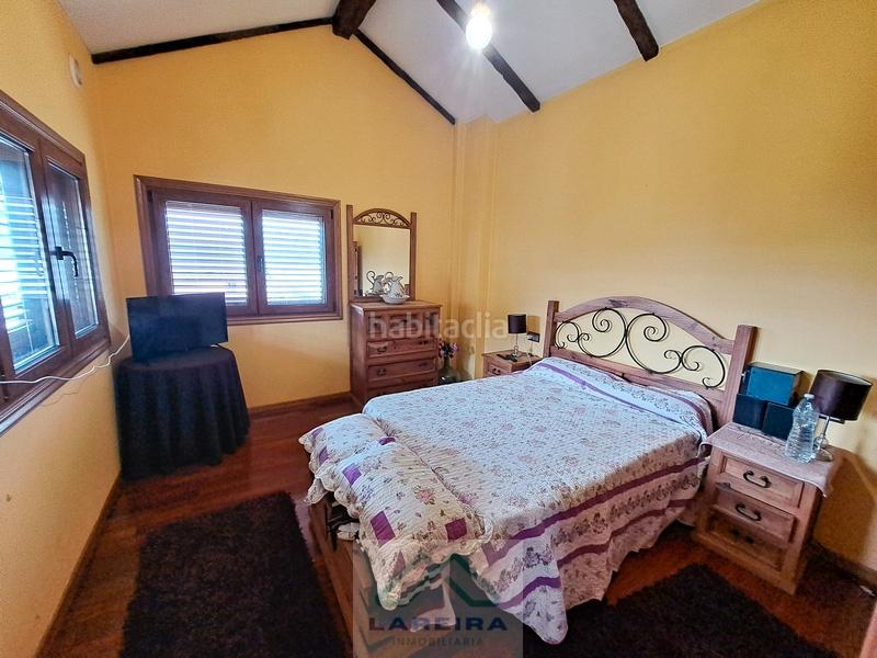 Foto 25ea19bf-7058-4999-8d3b-74e5a6eb9c32. Casa  con piscina. en Redondela