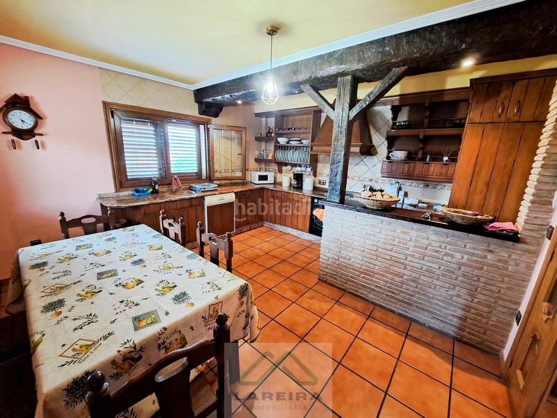 Foto 2df2e285-1593-4313-b0c0-fb79f1a38da0. Casa  con piscina. en Redondela
