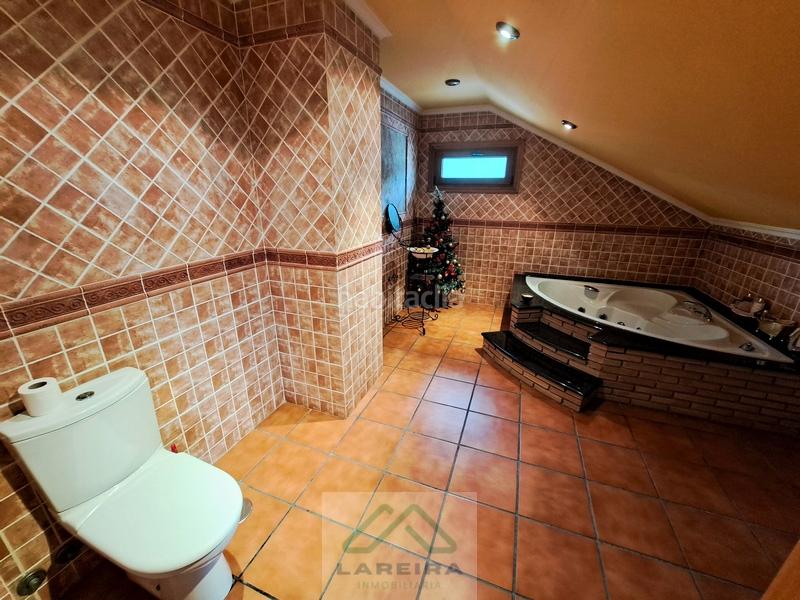 Foto a8a67529-e9e3-4cbf-a997-f9b60c258ee9. Casa  con piscina. en Redondela