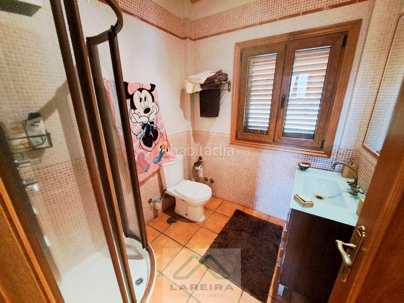 Foto be4461eb-fc46-4d75-944f-4c7eb0e1255d. Casa  con piscina. en Redondela