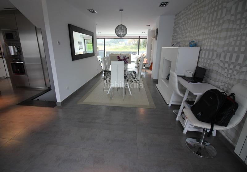 Foto 0fd58afe-ca95-469b-872a-e33aac7f44a6. Chalet - a lanzada. chalet a 350m. de a lanzada, con jardín, piscina. con materiales de alta gama. en Sanxenxo