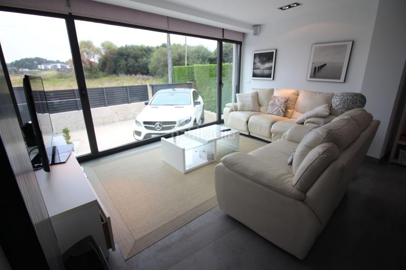 Foto fff05689-bc3d-4206-8024-e82464721ec5. Chalet - a lanzada. chalet a 350m. de a lanzada, con jardín, piscina. con materiales de alta gama. en Sanxenxo