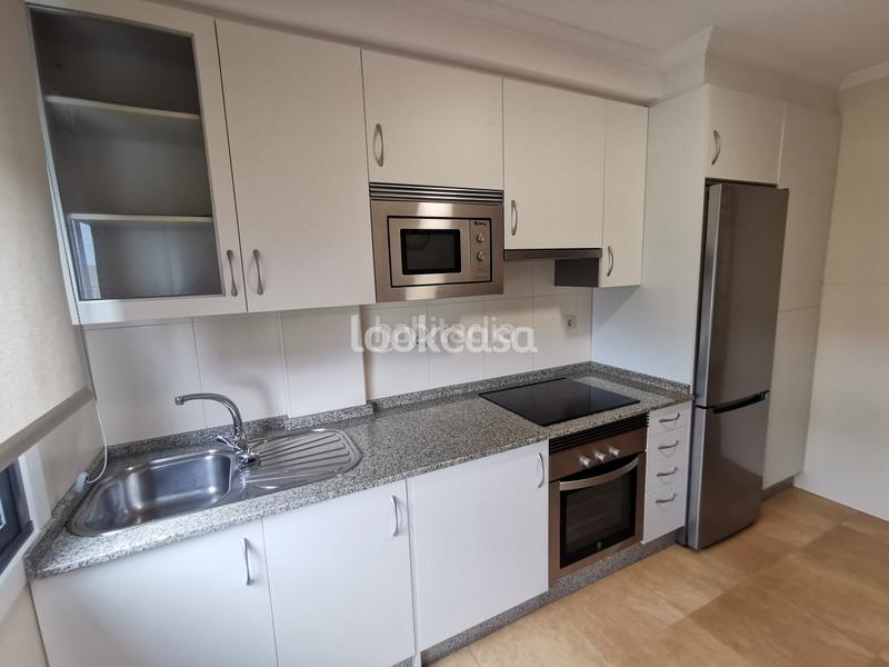 Foto a84d1e00-62ee-4f3c-974b-0fda29d1f0e9. Pis amb aparcament a Vilalonga Sanxenxo