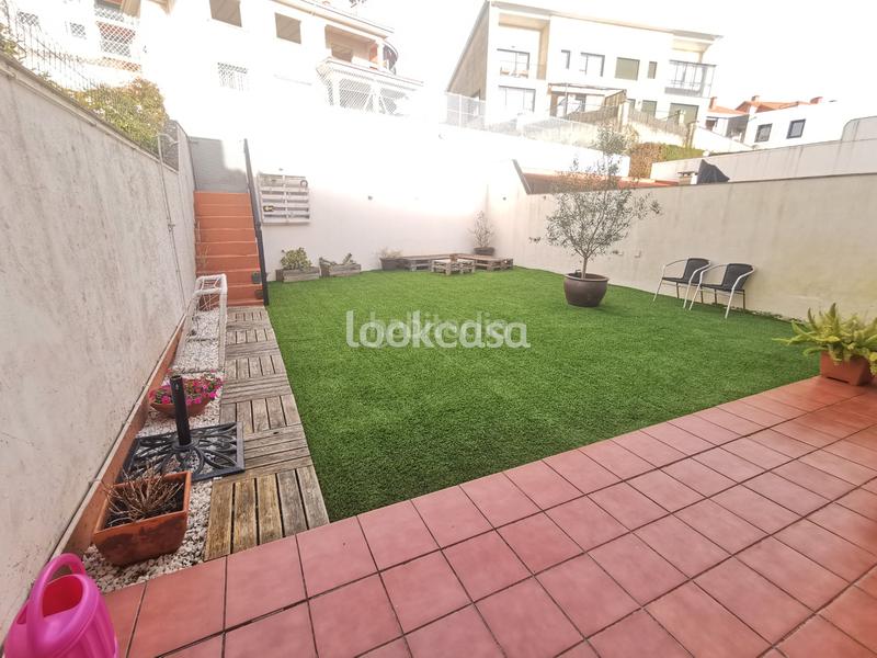 Foto 8212984a-ebbb-4b8d-ac12-4769ef681d60. Casa adossada amb calefacció aparcament piscina a Sanxenxo