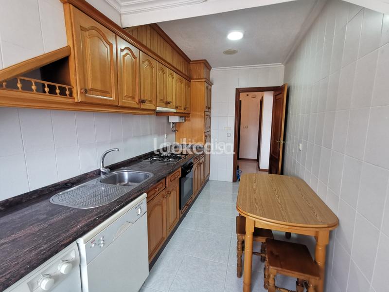 Foto c2936fb6-db0b-4638-9922-4e03083b71ca. Àtic amb aparcament a Sanxenxo pueblo Sanxenxo