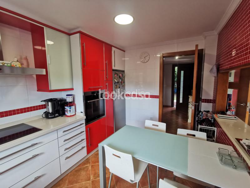 Foto 111a0e7d-af4e-44c7-81ec-437a4aeb3e62. Chalet -Dorrón. chalet independiente con jardín, barbacoa y terrazas desde donde se divisa el mar. en Sanxenxo