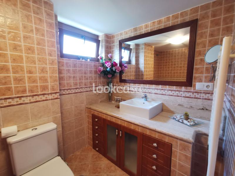 Foto 56edc17d-4d1a-40fe-bc54-8887f10f6e1c. Chalet -Dorrón. chalet independiente con jardín, barbacoa y terrazas desde donde se divisa el mar. en Sanxenxo