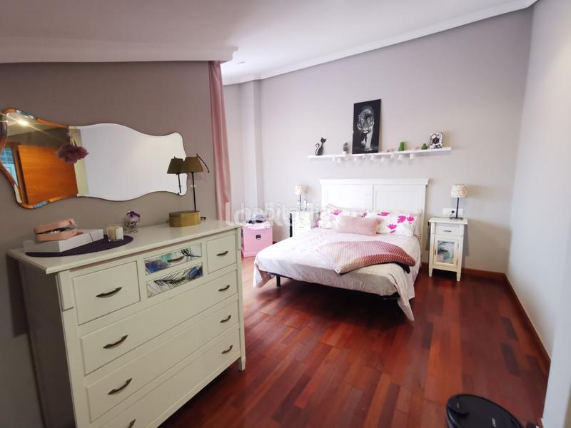 Foto e32f4a51-b043-4fd5-be0c-30c722b42eeb. Chalet -Dorrón. chalet independiente con jardín, barbacoa y terrazas desde donde se divisa el mar. en Sanxenxo