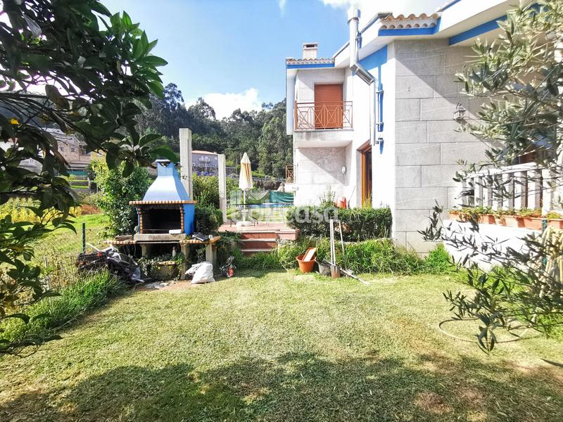Foto fecd91e3-da3a-4737-8737-f7dd29c8bd6a. Chalet -Dorrón. chalet independiente con jardín, barbacoa y terrazas desde donde se divisa el mar. en Sanxenxo