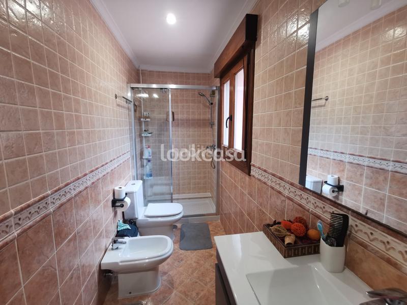 Foto 448be360-8de3-44d1-abb7-2982f3b74f17. Xalet amb xemeneia calefacció aparcament a Dorrón Sanxenxo